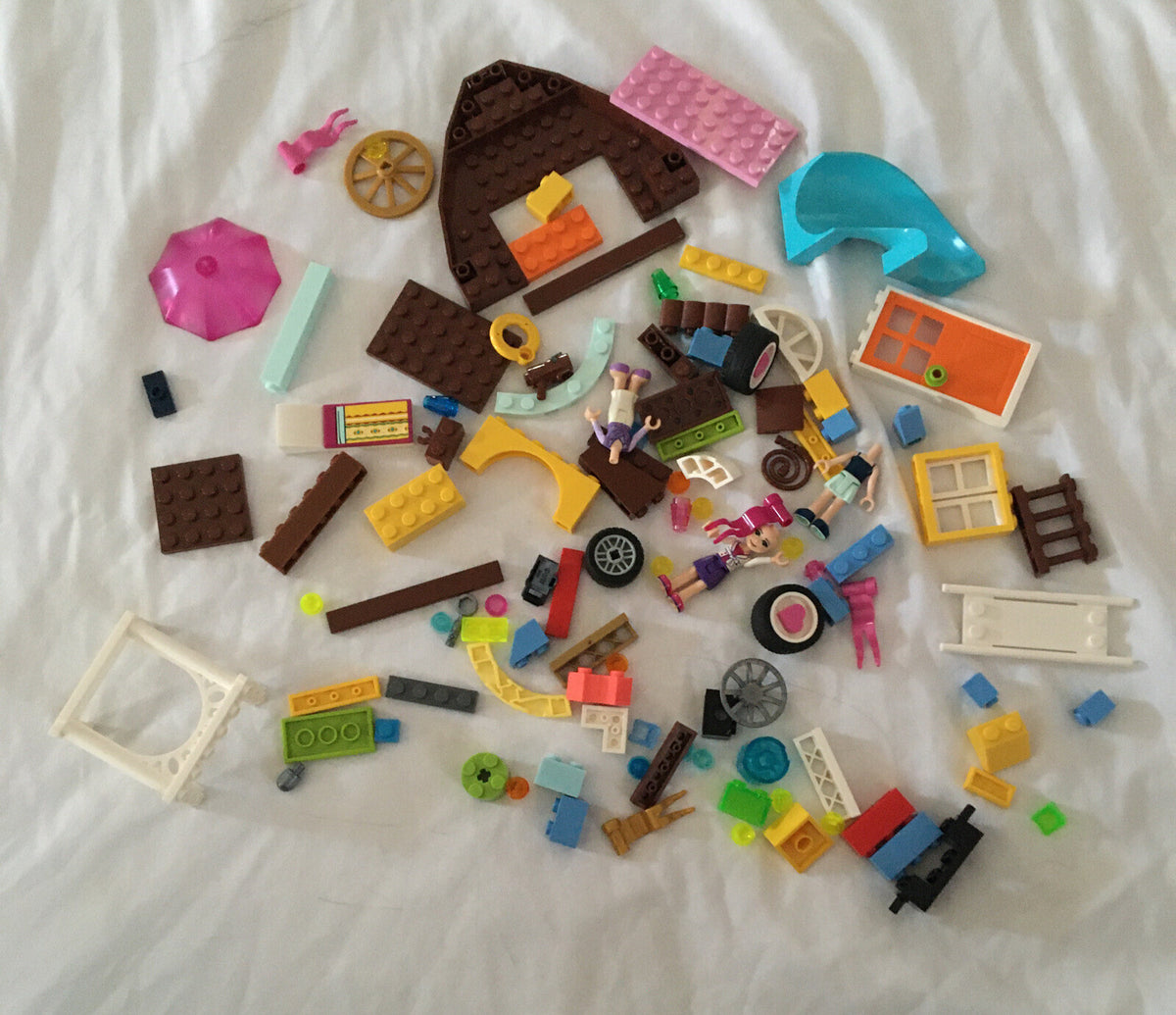 Lot Of 110 Lego Friends Bricks Doors Accessories Wheels Studs Minifigures